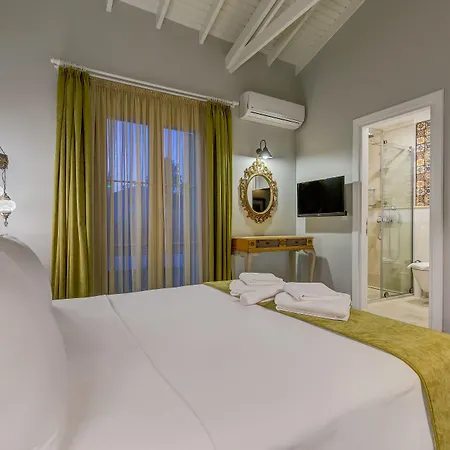 Vespera Hotel 2*