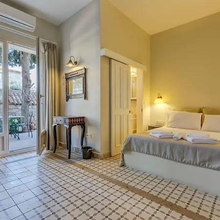 Vespera Hotel 2*