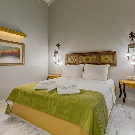 Vespera Hotel 2*