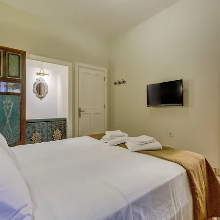 Vespera Hotel 2*